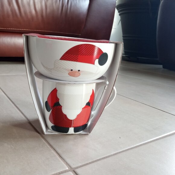 Christmas Bowl & Mug Set - Picture 3 of 3